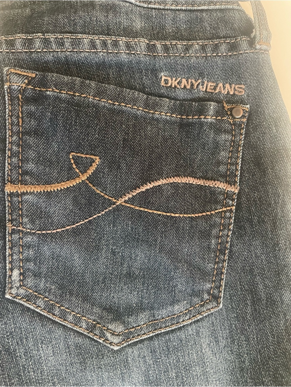 DKNY Jeans Dark Wash Cropped Straight Leg Raw Hem Jeans Size 4 - Picture 10 of 10